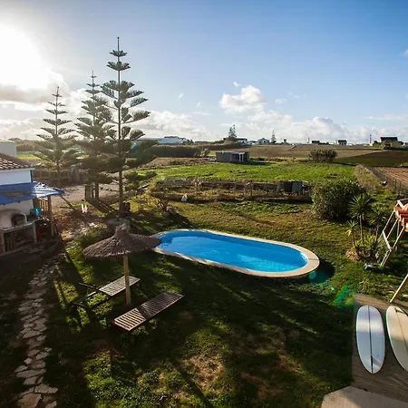 Kokua Surfarm 2* Atouguia Da Baleia